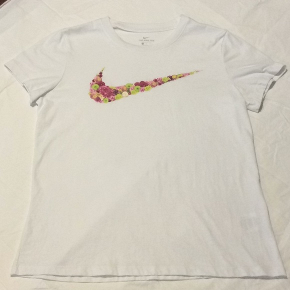 Nike Tops - The Nike Tee Size Large Short Sleeve Flower Swoosh